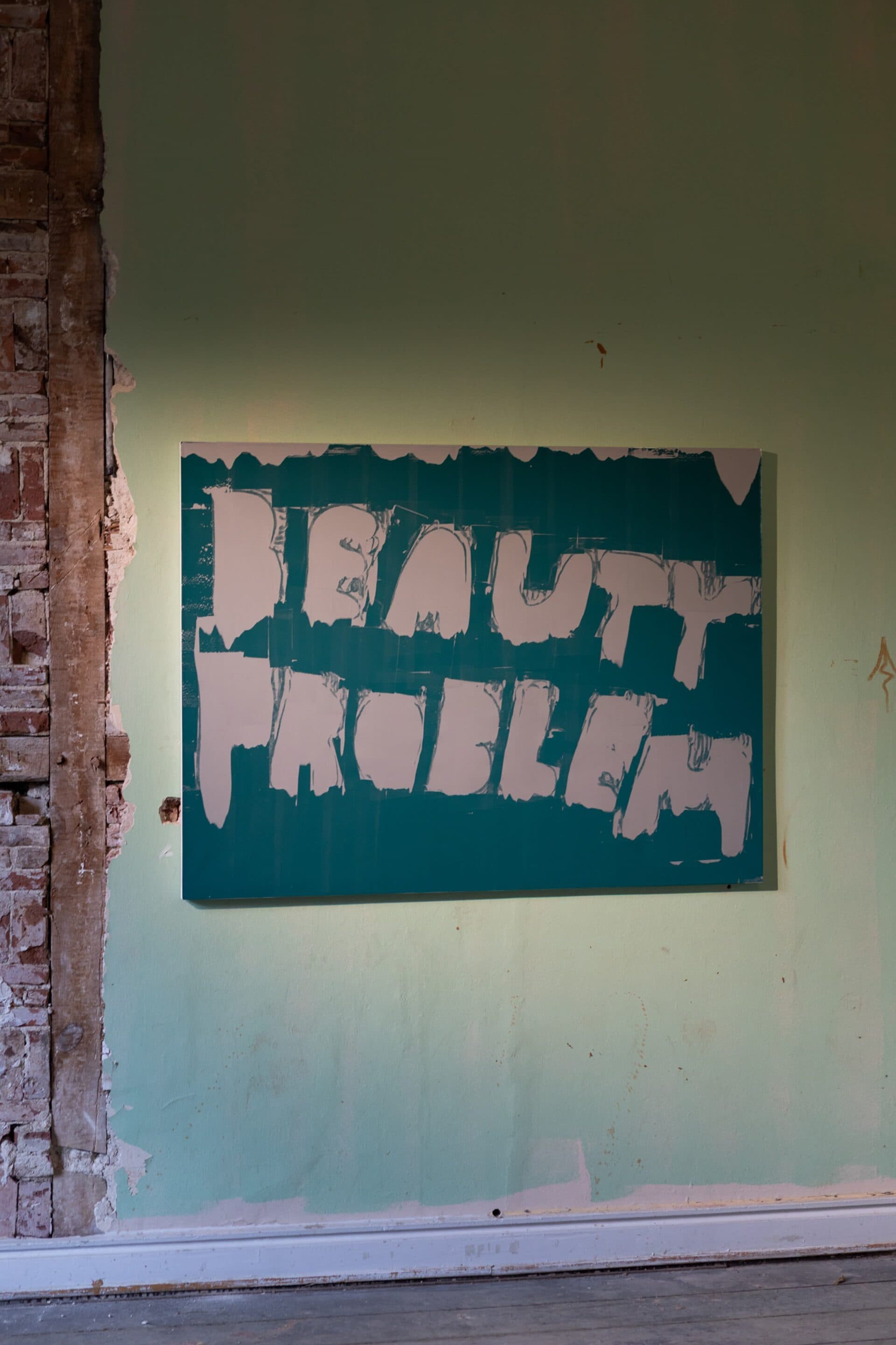 Stefan Marx, Beauty Problem, 2022, Acryl auf Leinwand, gezeigt im Rahmen der temporären Installation Welcome !! To – Night Only !!